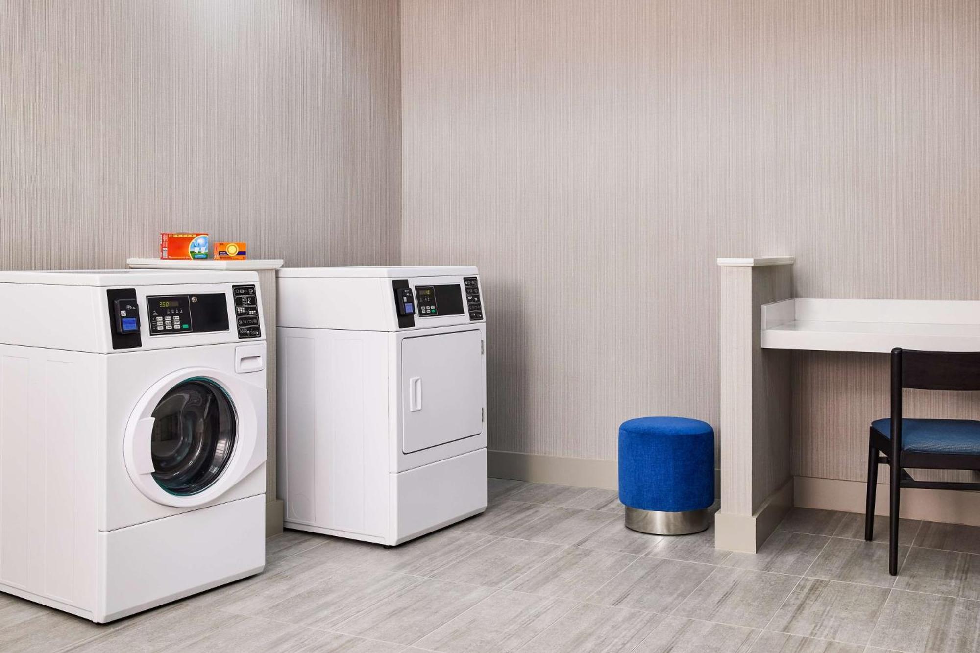 Hilton Garden Inn Tewksbury Andover Buitenkant foto